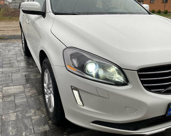 Белый Вольво ХС60, объемом двигателя 2 л и пробегом 310 тыс. км за 17700 $, фото 21 на Automoto.ua