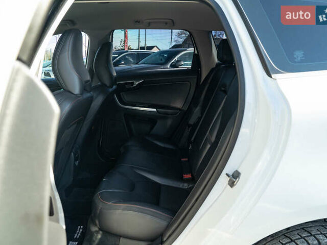 Білий Вольво ХС60, об'ємом двигуна 2.4 л та пробігом 110 тис. км за 23900 $, фото 29 на Automoto.ua