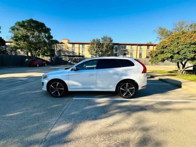 Белый Вольво ХС60, объемом двигателя 3 л и пробегом 73 тыс. км за 9350 $, фото 3 на Automoto.ua