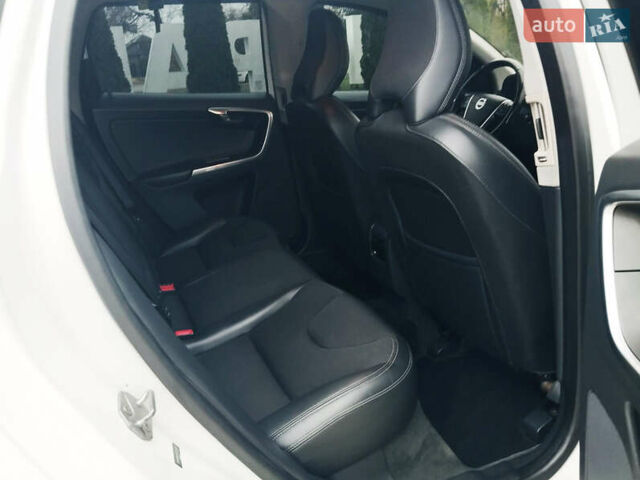 Белый Вольво ХС60, объемом двигателя 2 л и пробегом 279 тыс. км за 13700 $, фото 19 на Automoto.ua