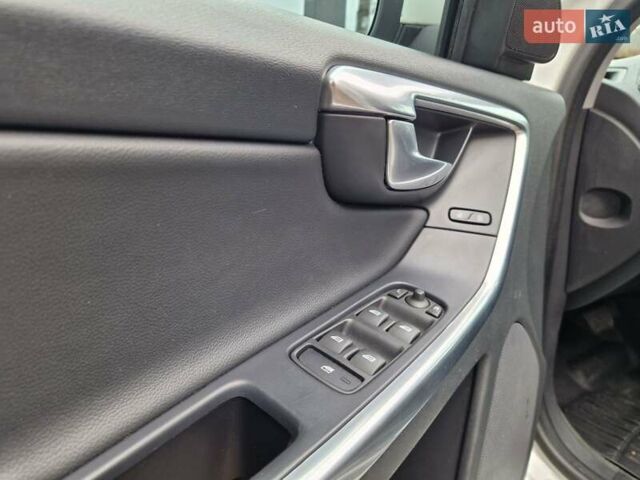 Білий Вольво ХС60, об'ємом двигуна 2 л та пробігом 145 тис. км за 13700 $, фото 11 на Automoto.ua