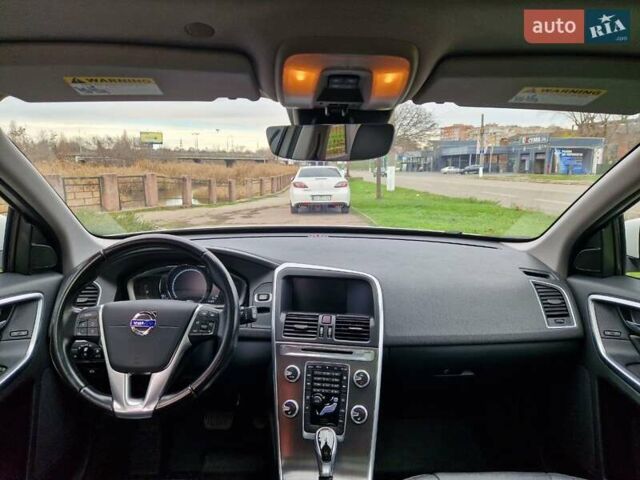 Білий Вольво ХС60, об'ємом двигуна 2 л та пробігом 145 тис. км за 13700 $, фото 8 на Automoto.ua