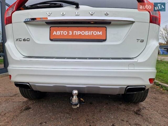 Білий Вольво ХС60, об'ємом двигуна 2 л та пробігом 145 тис. км за 13700 $, фото 25 на Automoto.ua