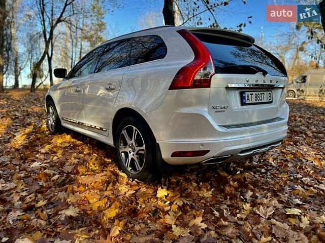 Белый Вольво ХС60, объемом двигателя 1.97 л и пробегом 164 тыс. км за 23200 $, фото 12 на Automoto.ua