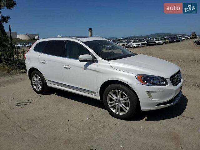 Белый Вольво ХС60, объемом двигателя 2 л и пробегом 119 тыс. км за 8100 $, фото 4 на Automoto.ua