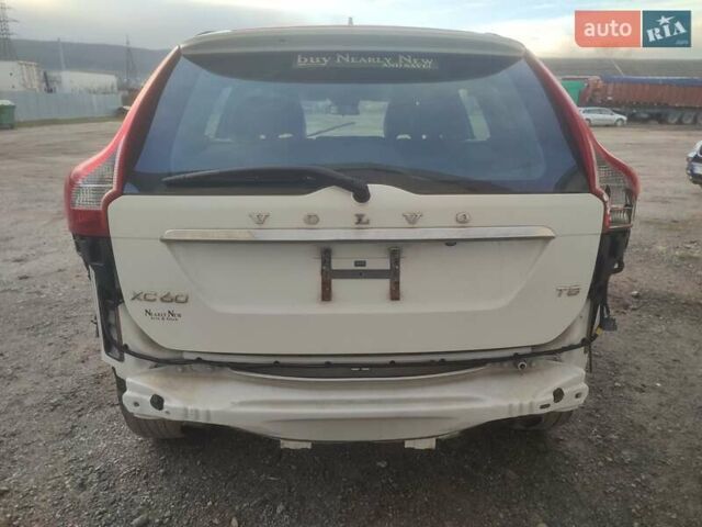 Белый Вольво ХС60, объемом двигателя 2 л и пробегом 193 тыс. км за 7850 $, фото 6 на Automoto.ua