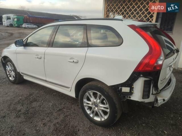 Белый Вольво ХС60, объемом двигателя 2 л и пробегом 193 тыс. км за 7850 $, фото 10 на Automoto.ua