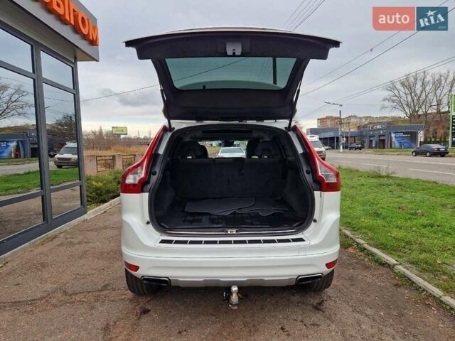 Білий Вольво ХС60, об'ємом двигуна 2 л та пробігом 145 тис. км за 13700 $, фото 5 на Automoto.ua