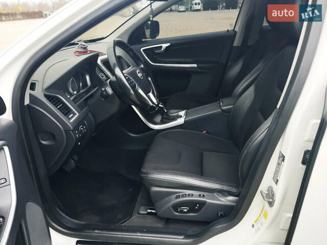 Белый Вольво ХС60, объемом двигателя 2 л и пробегом 279 тыс. км за 13700 $, фото 12 на Automoto.ua