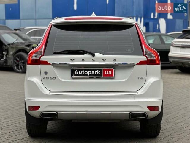 Білий Вольво ХС60, об'ємом двигуна 2 л та пробігом 280 тис. км за 15640 $, фото 5 на Automoto.ua