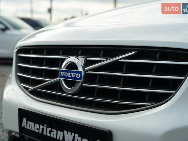 Белый Вольво ХС60, объемом двигателя 1.97 л и пробегом 247 тыс. км за 19800 $, фото 14 на Automoto.ua