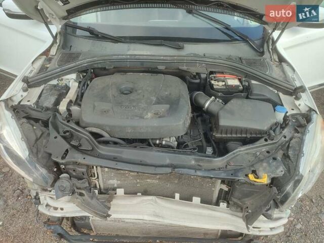 Белый Вольво ХС60, объемом двигателя 2 л и пробегом 193 тыс. км за 7850 $, фото 35 на Automoto.ua