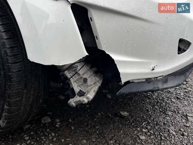 Белый Вольво ХС60, объемом двигателя 2 л и пробегом 248 тыс. км за 11500 $, фото 28 на Automoto.ua