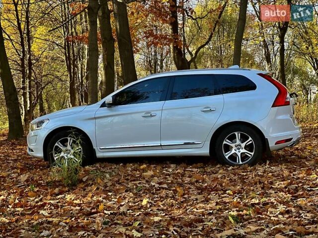Белый Вольво ХС60, объемом двигателя 1.97 л и пробегом 150 тыс. км за 23999 $, фото 27 на Automoto.ua