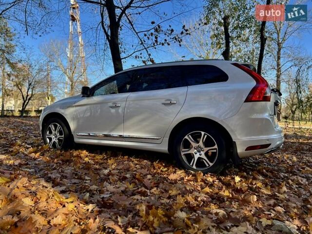 Белый Вольво ХС60, объемом двигателя 1.97 л и пробегом 164 тыс. км за 23200 $, фото 13 на Automoto.ua