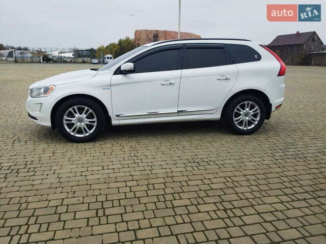 Белый Вольво ХС60, объемом двигателя 2 л и пробегом 279 тыс. км за 13700 $, фото 1 на Automoto.ua