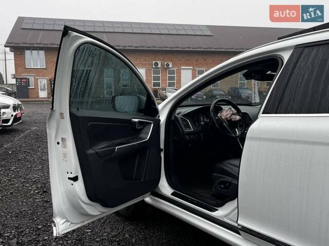 Белый Вольво ХС60, объемом двигателя 2 л и пробегом 248 тыс. км за 11500 $, фото 13 на Automoto.ua