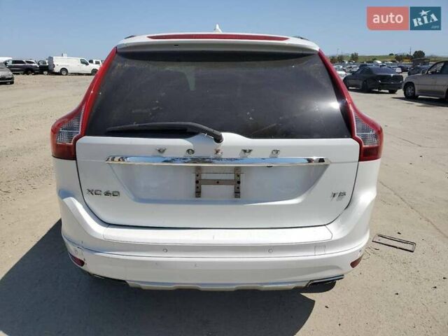 Белый Вольво ХС60, объемом двигателя 2 л и пробегом 119 тыс. км за 8100 $, фото 2 на Automoto.ua