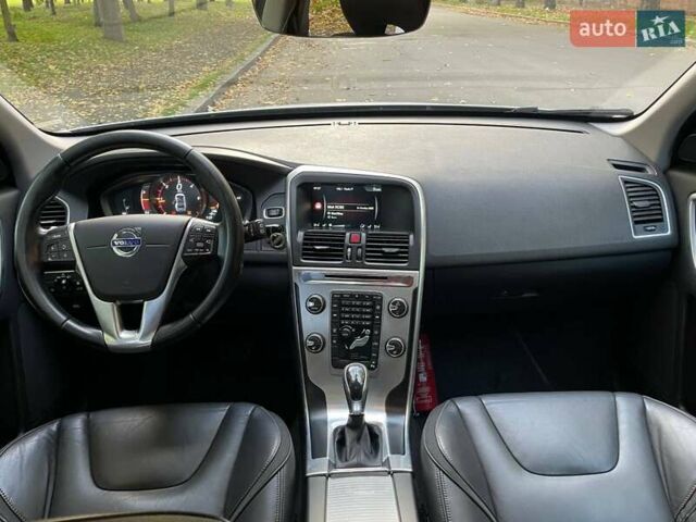 Білий Вольво ХС60, об'ємом двигуна 2 л та пробігом 294 тис. км за 20999 $, фото 11 на Automoto.ua