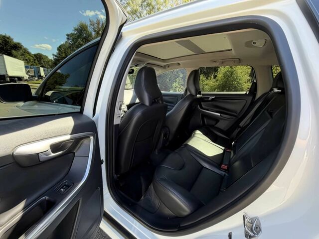 Білий Вольво ХС60, об'ємом двигуна 2 л та пробігом 78 тис. км за 3800 $, фото 12 на Automoto.ua