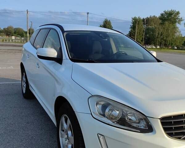 Белый Вольво ХС60, объемом двигателя 1.97 л и пробегом 329 тыс. км за 17700 $, фото 13 на Automoto.ua