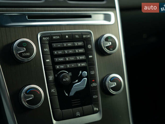 Белый Вольво ХС60, объемом двигателя 1.97 л и пробегом 247 тыс. км за 19800 $, фото 27 на Automoto.ua