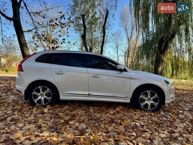 Белый Вольво ХС60, объемом двигателя 1.97 л и пробегом 164 тыс. км за 23200 $, фото 27 на Automoto.ua