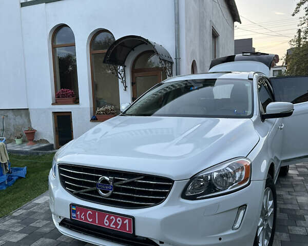 Белый Вольво ХС60, объемом двигателя 2 л и пробегом 173 тыс. км за 14300 $, фото 5 на Automoto.ua
