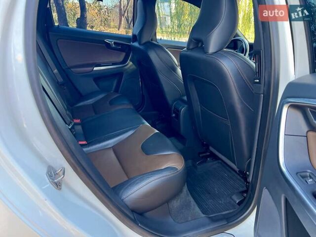 Белый Вольво ХС60, объемом двигателя 1.97 л и пробегом 164 тыс. км за 23200 $, фото 41 на Automoto.ua