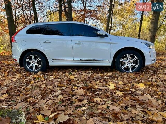 Белый Вольво ХС60, объемом двигателя 1.97 л и пробегом 164 тыс. км за 23200 $, фото 5 на Automoto.ua