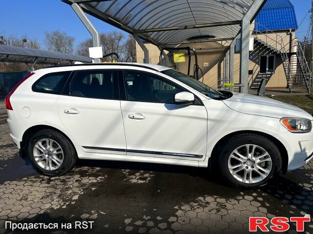 Вольво ХС60 2015 в Луцке на Automoto.ua Белый Вольво ХС60, объемом двигателя 2 л и пробегом 207 тыс. км за 16000 $, фото 3 на Automoto.ua