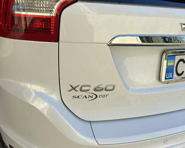 Білий Вольво ХС60, об'ємом двигуна 2 л та пробігом 247 тис. км за 19500 $, фото 2 на Automoto.ua