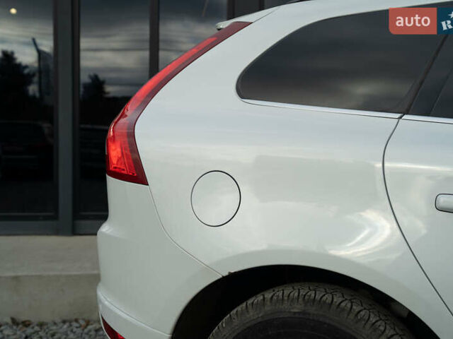 Белый Вольво ХС60, объемом двигателя 1.97 л и пробегом 247 тыс. км за 19800 $, фото 9 на Automoto.ua