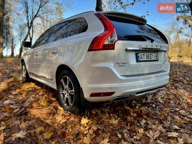 Белый Вольво ХС60, объемом двигателя 1.97 л и пробегом 164 тыс. км за 23200 $, фото 7 на Automoto.ua