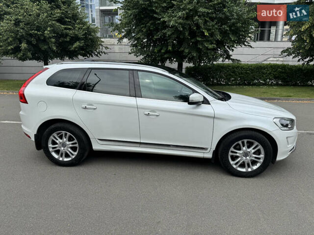 Белый Вольво ХС60, объемом двигателя 2.4 л и пробегом 164 тыс. км за 19900 $, фото 4 на Automoto.ua