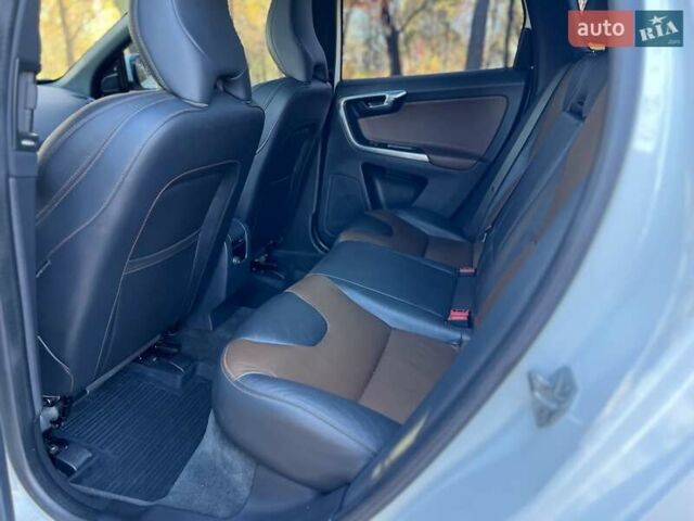 Белый Вольво ХС60, объемом двигателя 1.97 л и пробегом 164 тыс. км за 23200 $, фото 42 на Automoto.ua