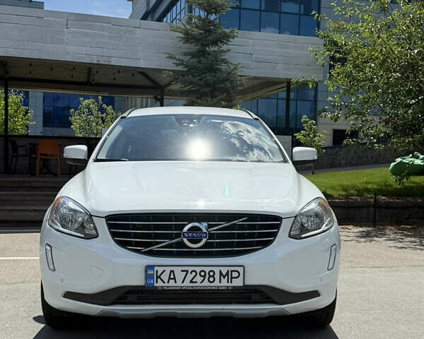 Білий Вольво ХС60, об'ємом двигуна 1.97 л та пробігом 249 тис. км за 15000 $, фото 2 на Automoto.ua