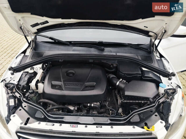 Белый Вольво ХС60, объемом двигателя 2 л и пробегом 279 тыс. км за 13700 $, фото 24 на Automoto.ua