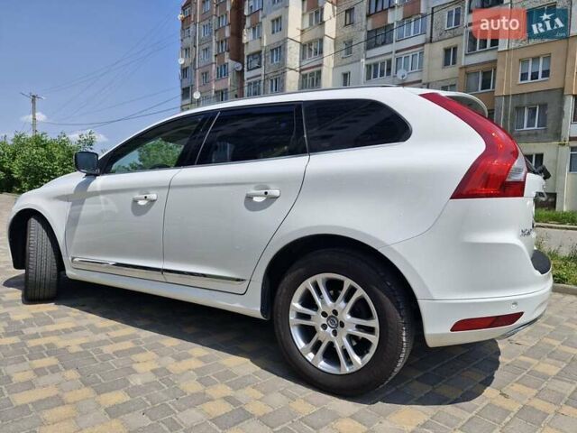 Білий Вольво ХС60, об'ємом двигуна 1.97 л та пробігом 241 тис. км за 20800 $, фото 4 на Automoto.ua