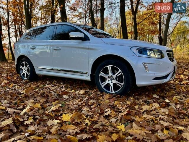 Белый Вольво ХС60, объемом двигателя 1.97 л и пробегом 164 тыс. км за 23200 $, фото 2 на Automoto.ua