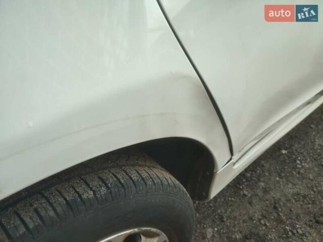 Белый Вольво ХС60, объемом двигателя 2 л и пробегом 193 тыс. км за 7850 $, фото 8 на Automoto.ua