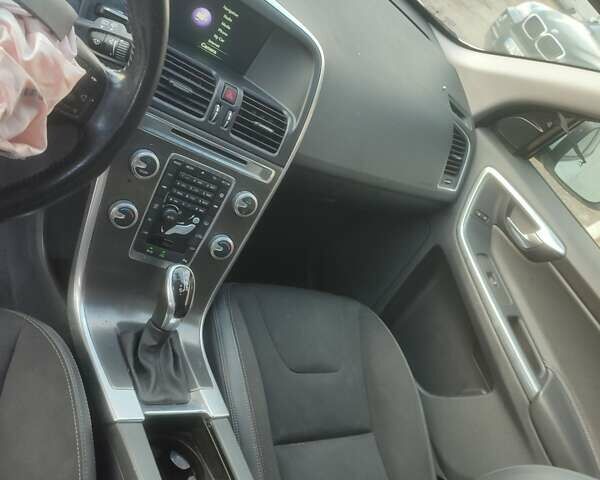 Белый Вольво ХС60, объемом двигателя 2 л и пробегом 193 тыс. км за 7850 $, фото 23 на Automoto.ua