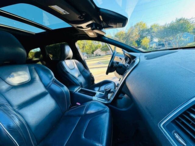 Белый Вольво ХС60, объемом двигателя 3 л и пробегом 73 тыс. км за 9350 $, фото 8 на Automoto.ua