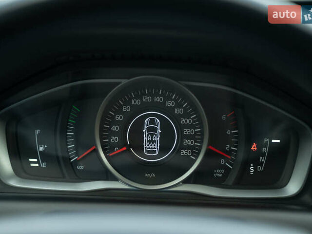 Белый Вольво ХС60, объемом двигателя 1.97 л и пробегом 247 тыс. км за 19800 $, фото 23 на Automoto.ua