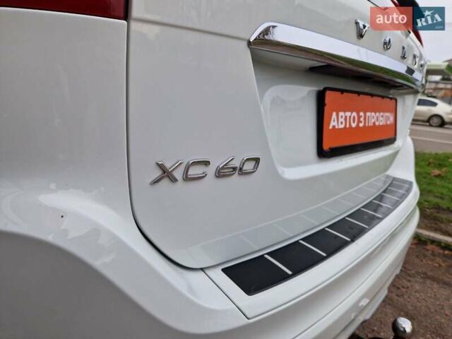 Білий Вольво ХС60, об'ємом двигуна 2 л та пробігом 145 тис. км за 13700 $, фото 26 на Automoto.ua