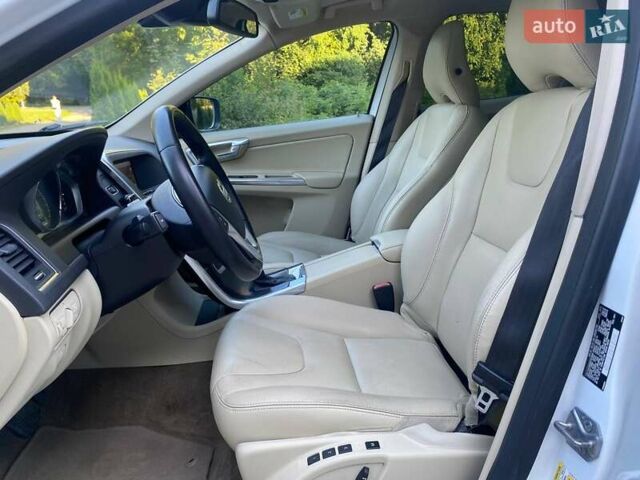 Белый Вольво ХС60, объемом двигателя 2 л и пробегом 154 тыс. км за 16300 $, фото 16 на Automoto.ua