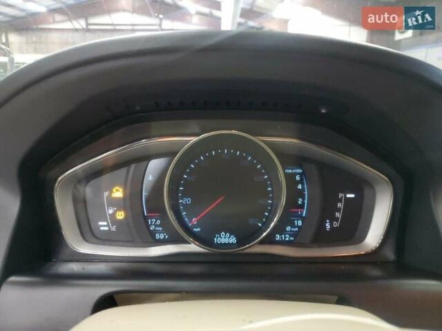 Белый Вольво ХС60, объемом двигателя 2.5 л и пробегом 175 тыс. км за 2900 $, фото 8 на Automoto.ua