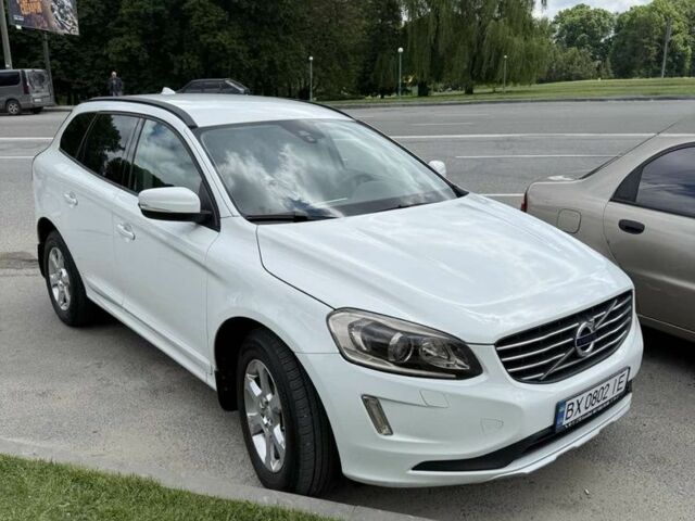 Белый Вольво ХС60, объемом двигателя 2 л и пробегом 191 тыс. км за 18800 $, фото 3 на Automoto.ua