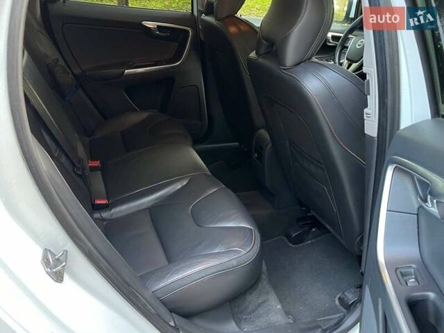 Білий Вольво ХС60, об'ємом двигуна 2 л та пробігом 294 тис. км за 20999 $, фото 14 на Automoto.ua