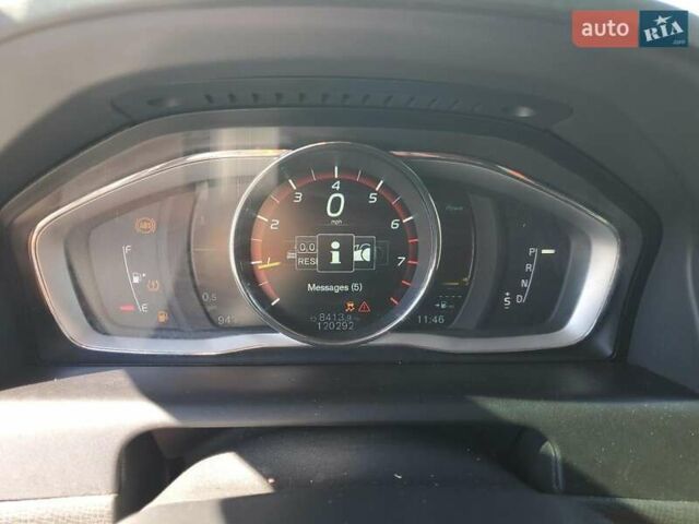 Вольво ХС60 2016 в Ровно на Automoto.ua Белый Вольво ХС60, объемом двигателя 2 л и пробегом 194 тыс. км за 2500 $, фото 8 на Automoto.ua